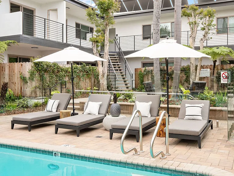 3450 Emerald (312 Calle Miramar LLC) — Photo 33