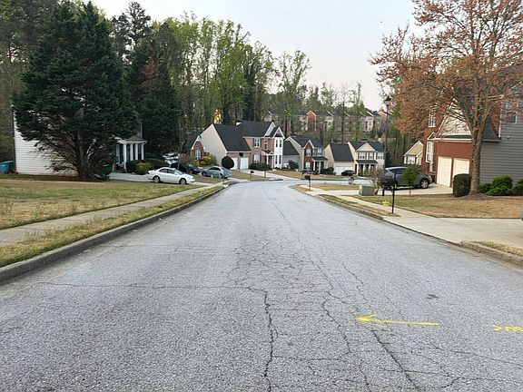 4th image of 3165 Manor Ct