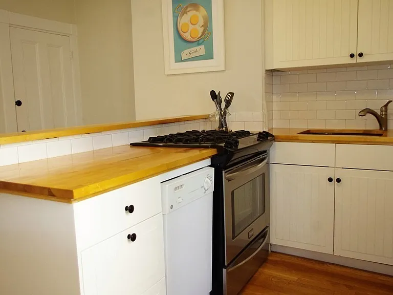 246 Cypress St #1 — Photo 6