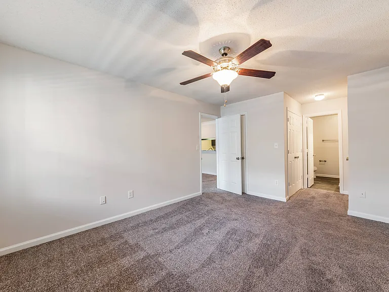 Deep River Pointe — Photo 41