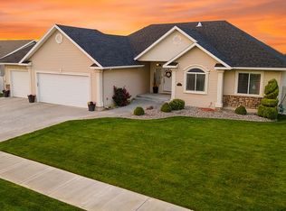 1801 Brookview Dr, Idaho Falls, ID 83404