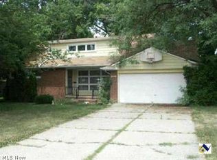 20221 Delaware Dr, Euclid, OH 44117