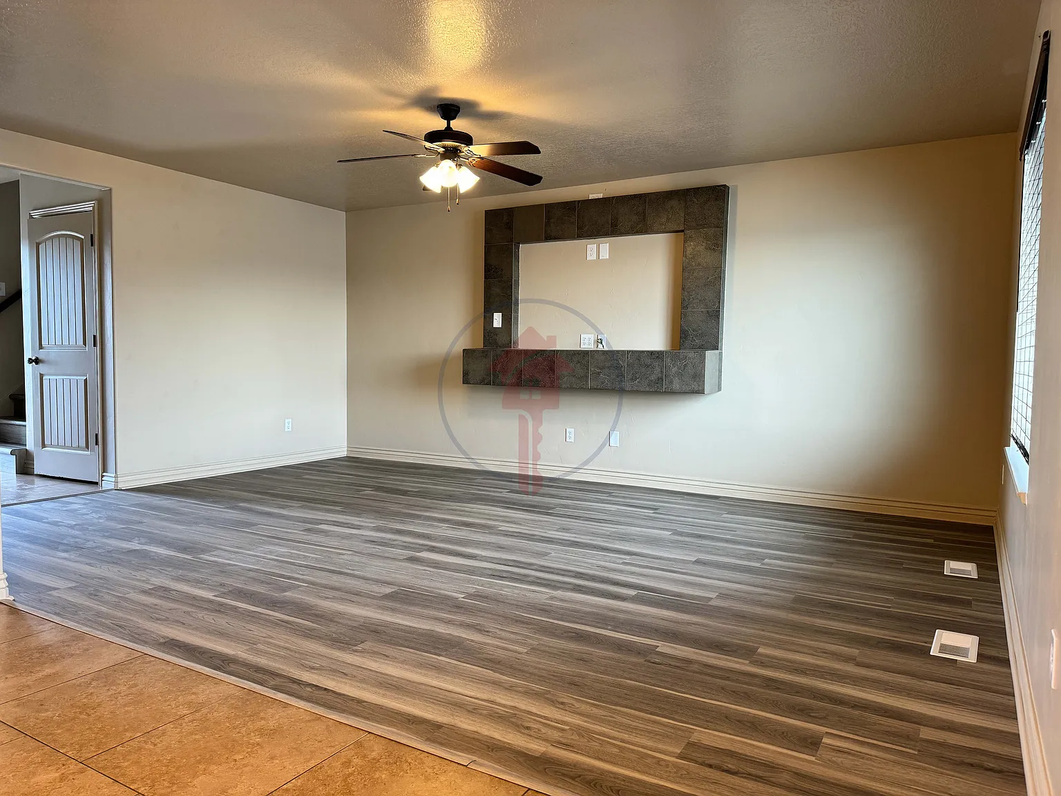 770 N Single Family Home — Photo 4