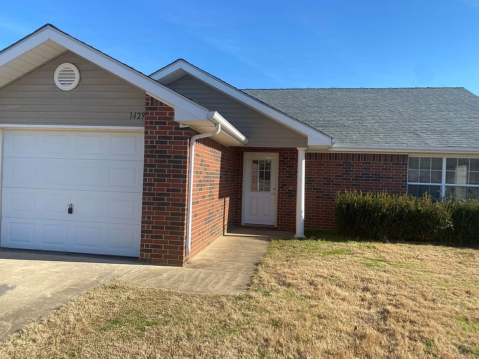 1st image of 1429 Azalea Dr
