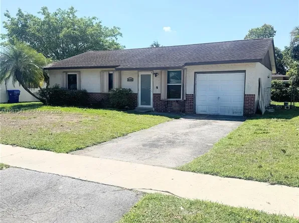 8160 SW 6th St, North Lauderdale, FL 33068