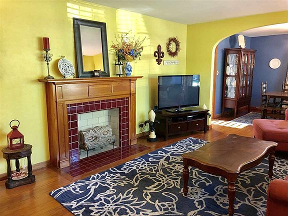 4th image of 1109 East Dr