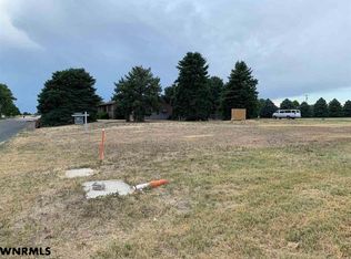 W 40th St, Scottsbluff, NE 69361