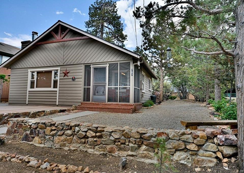 1st image of 787 Villa Grove Ave