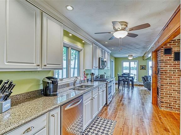 4th image of 6350 Ann Lee Dr