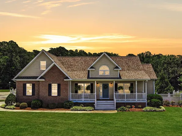 201 Forest Park Dr, Greenwood, SC 29649