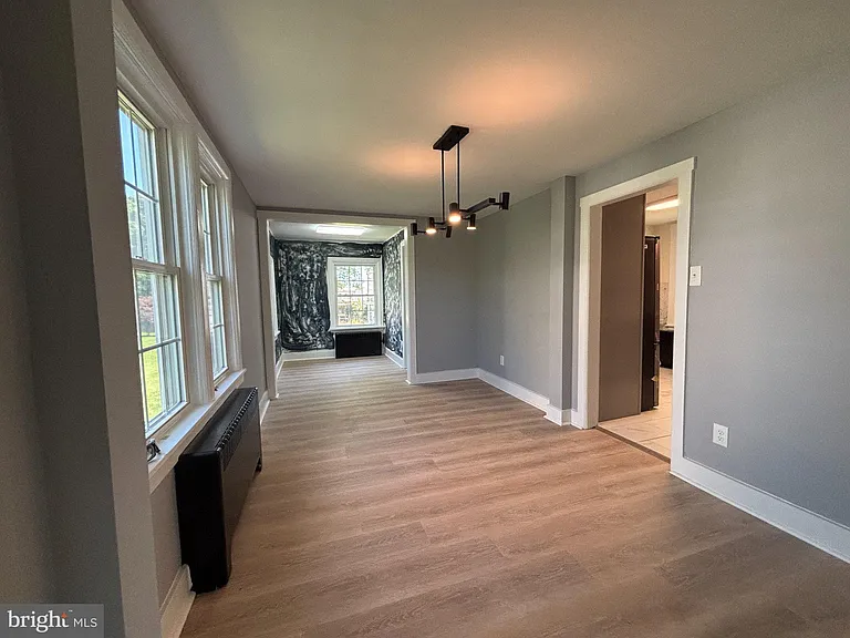 888 Walnut St — Photo 6