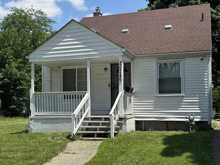 20246 Bloom St — Photo 1