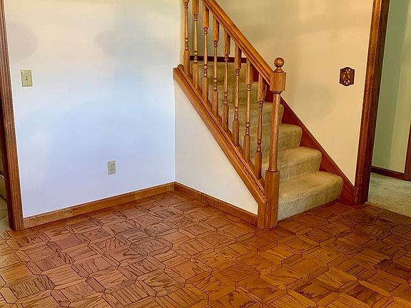 4th image of 187 Lancelot Dr