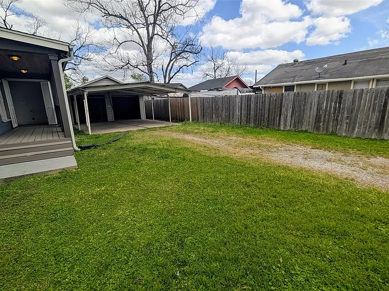 7521 Laredo St — Photo 27