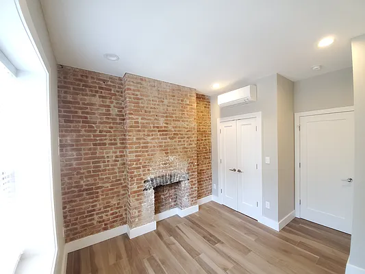 Rented by Astoria Realty | media 13