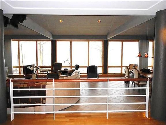 4th image of 10073 Lakeshore Dr
