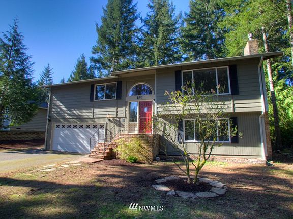 3rd image of 591 E Country Club Drive