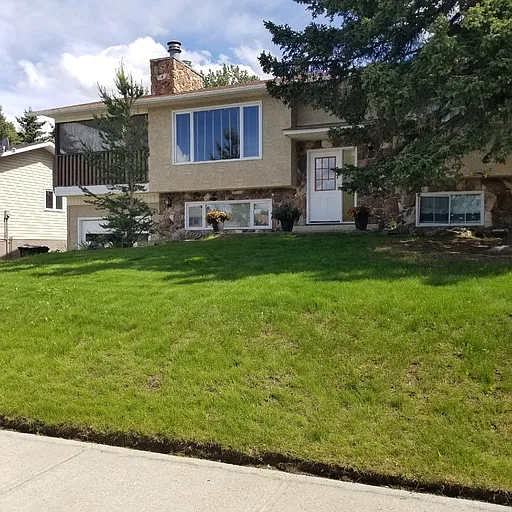 485 Mountain St — Photo 1