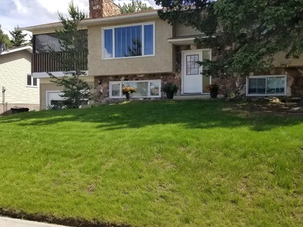 485 Mountain St, Hinton, AB