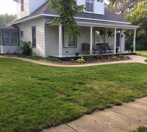 3rd image of 545 N Elm St