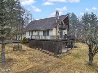 8 Alpine Rd, Beach Lake, PA 18405