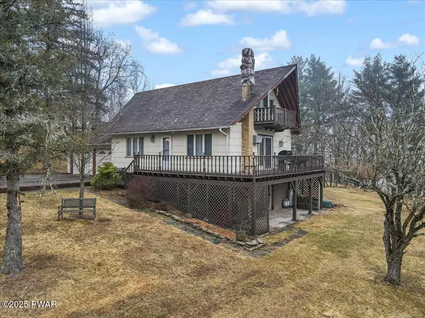 8 Alpine Rd, Beach Lake, PA 18405