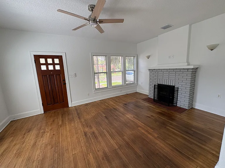 1415 E Amelia St #1415 — Photo 6