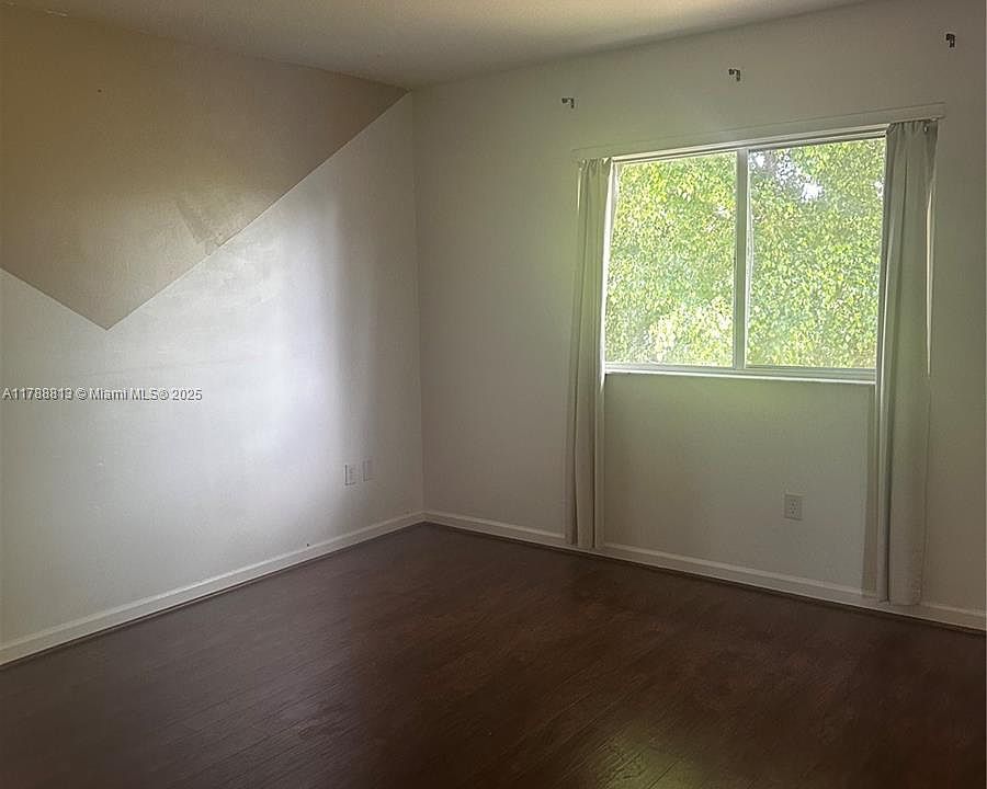 2nd image of 4106 NE 25th Ct #4106