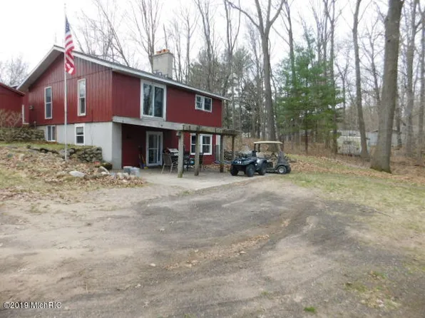 560 S Hoppe Rd, Hesperia, MI 49421