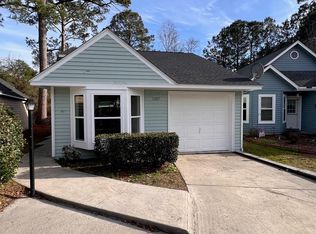 1087 Valley Dr, Calabash, NC 28467