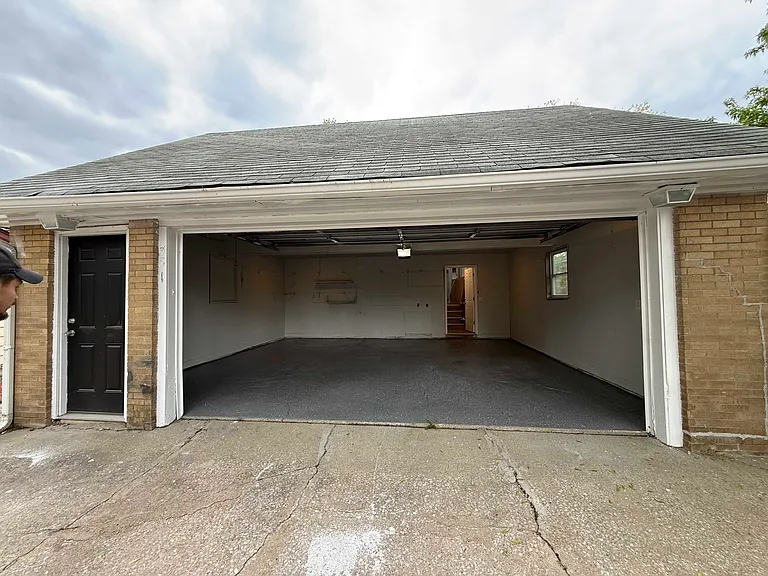 351 Clyde Ave — Photo 34