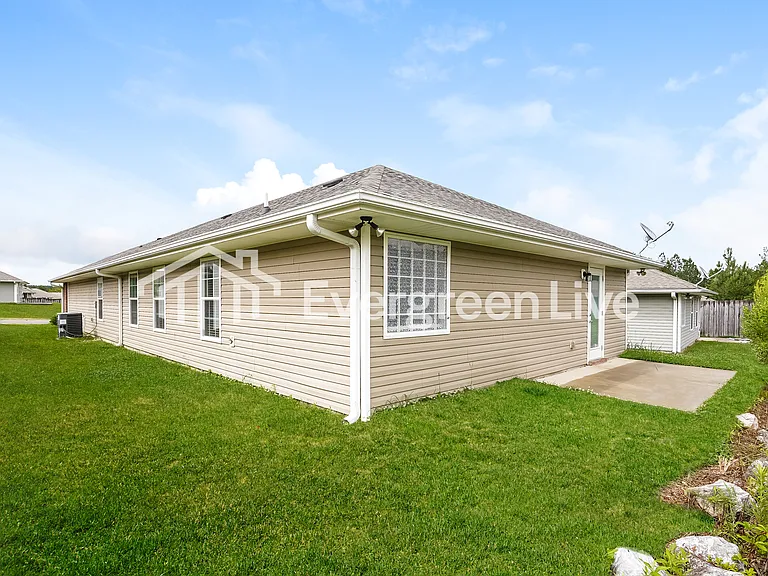 3008 Village Ridge Dr — Photo 14