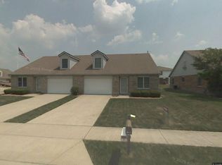 273 Woodlawn Dr APT B, Tipp City, OH 45371