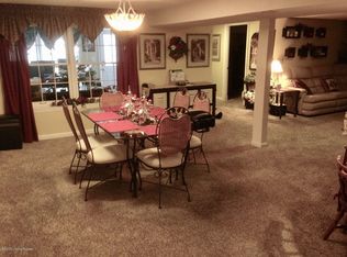 914 Flat Rock Rd, Louisville, KY 40245