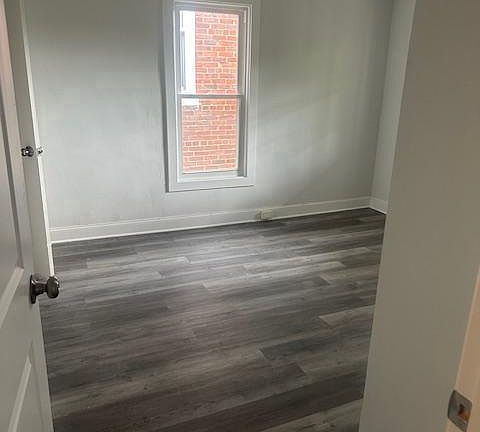 4th image of 538 Summit Ave