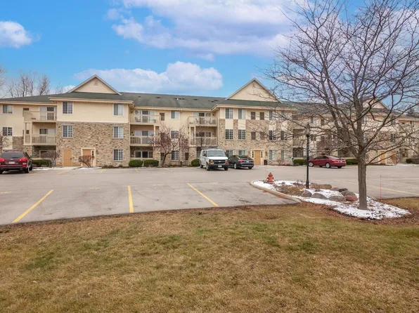 530 Windstone DRIVE #308, Hartland, WI 53029