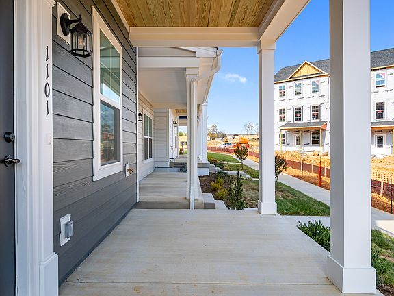 5th image of 1101 Balsam Ln