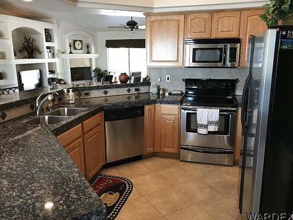 4th image of 3235 Fountain Palm Dr