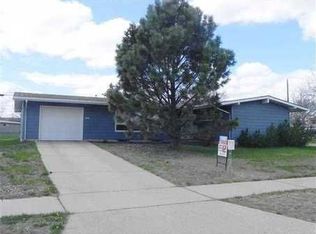 100 28th St SW, Minot, ND 58701