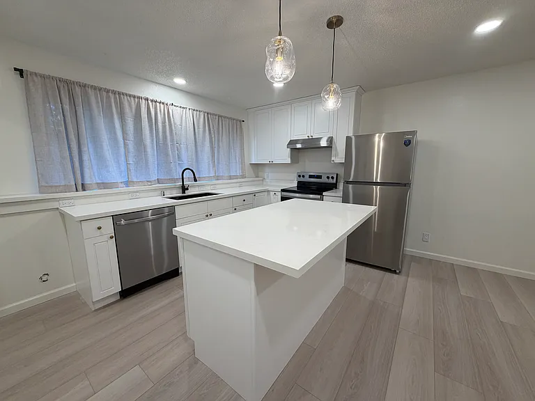 3464 Michael Dr #3466 — Photo 7