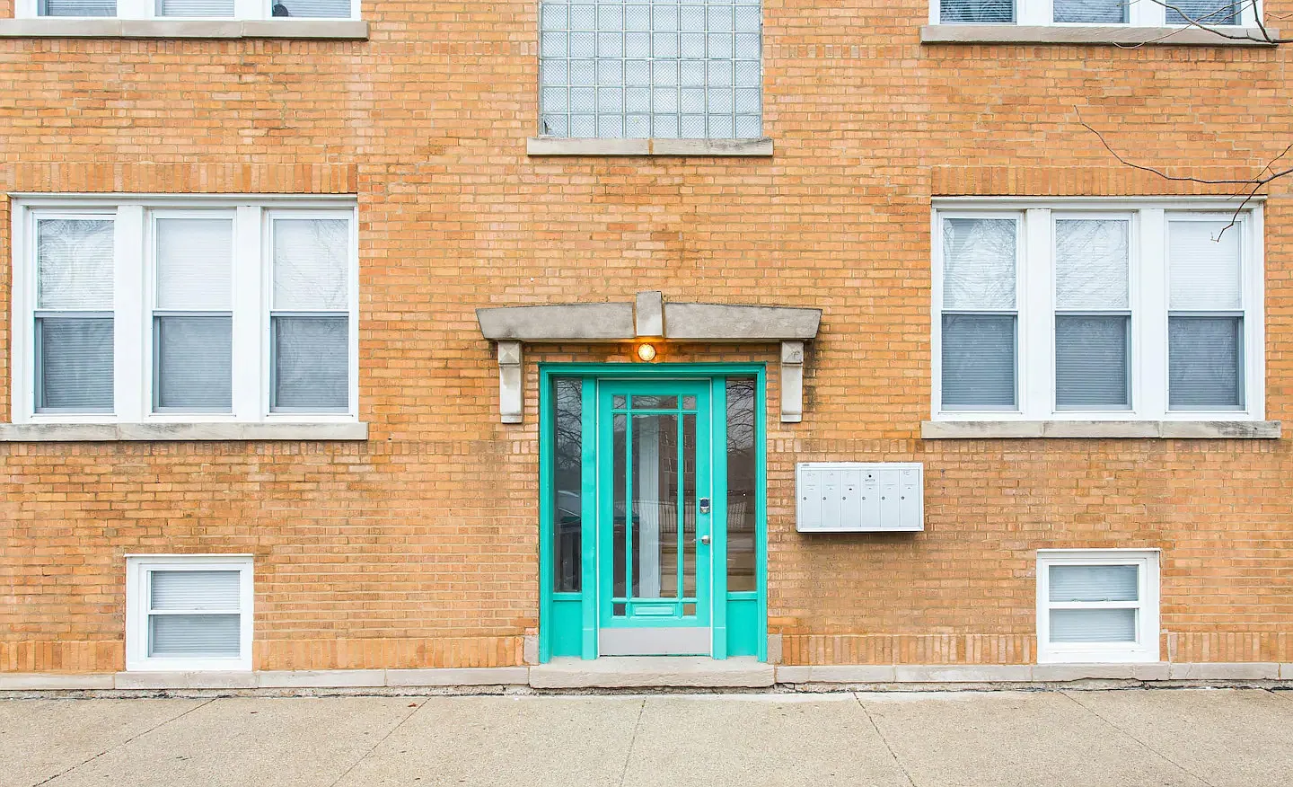 2 bed, 900 sqft, $1,600 — Photo 1