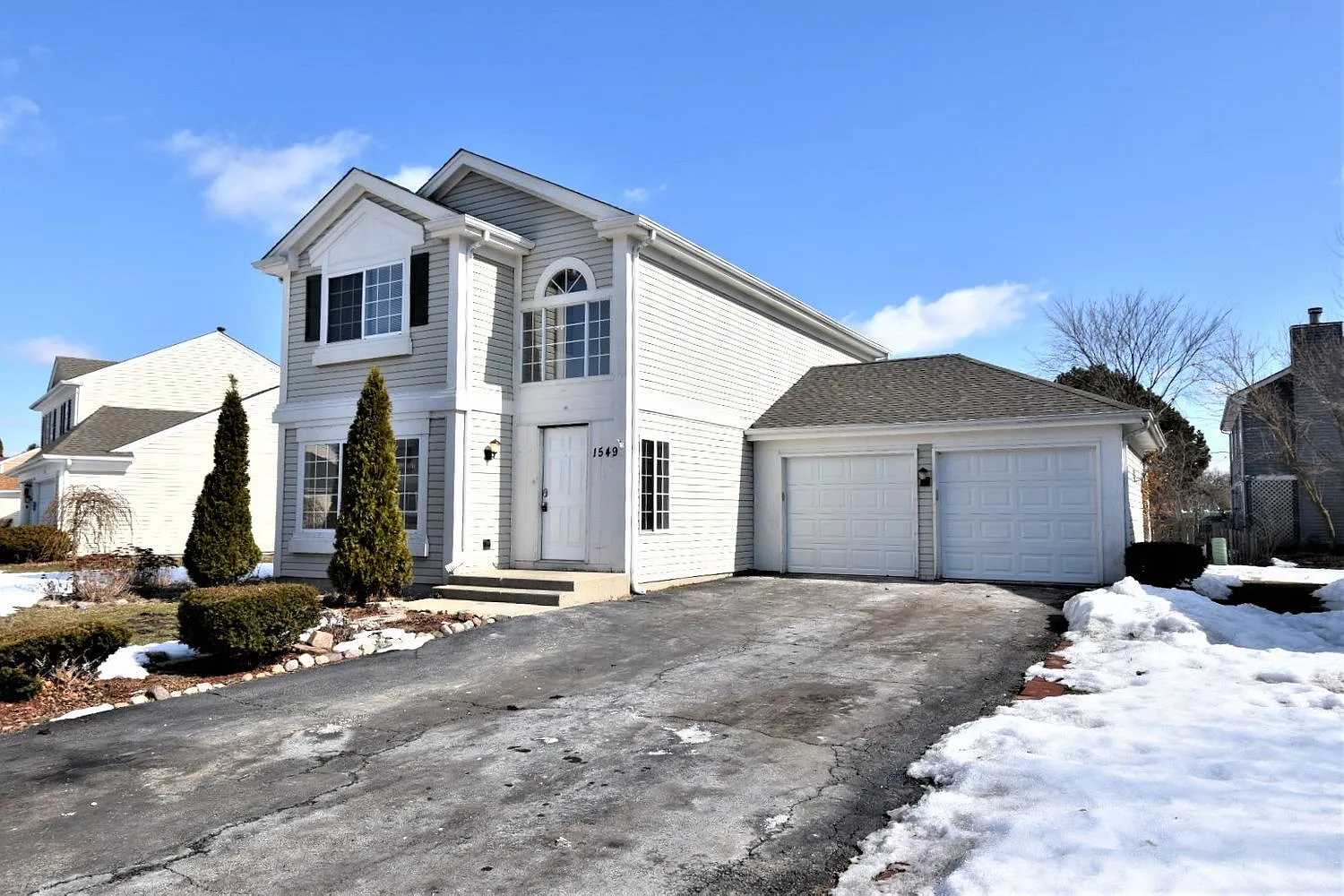 1549 Golden Oaks Pkwy photo 1