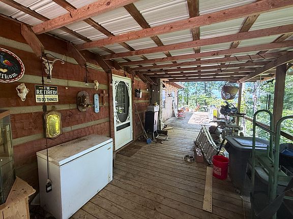 3rd image of 1040 Sturmhaben Way