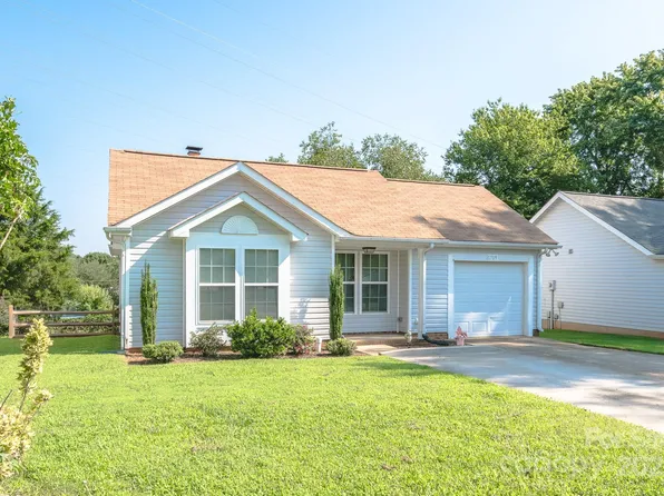 1709 Katherine Kiker Rd, Charlotte, NC 28213