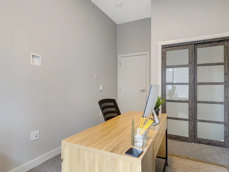 230 Aurora Cres — Photo 12
