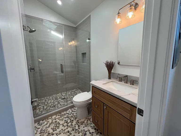 4084 W 134th St #D — Photo 7