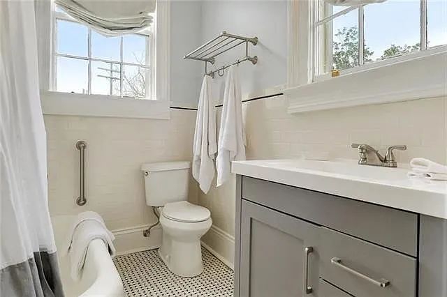 4436 Saint Charles Ave #5 — Photo 10