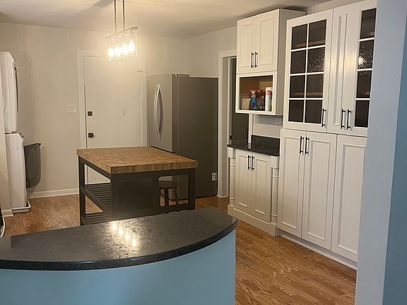 2nd image of 3148 N Clifton Ave #1