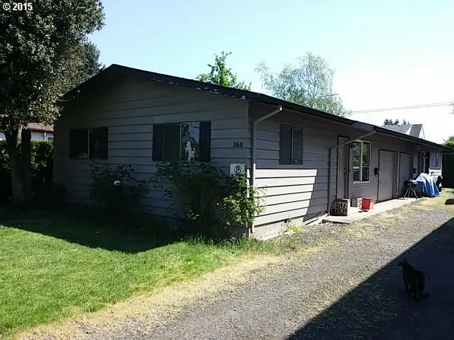 268 NW Connell Ave APT A photo 1