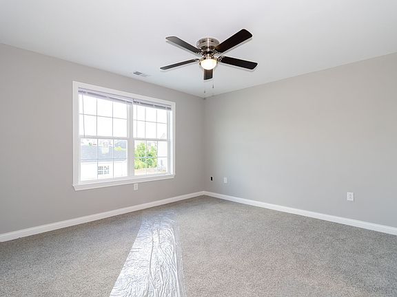 5th image of 122 Bellbrook Ln #404